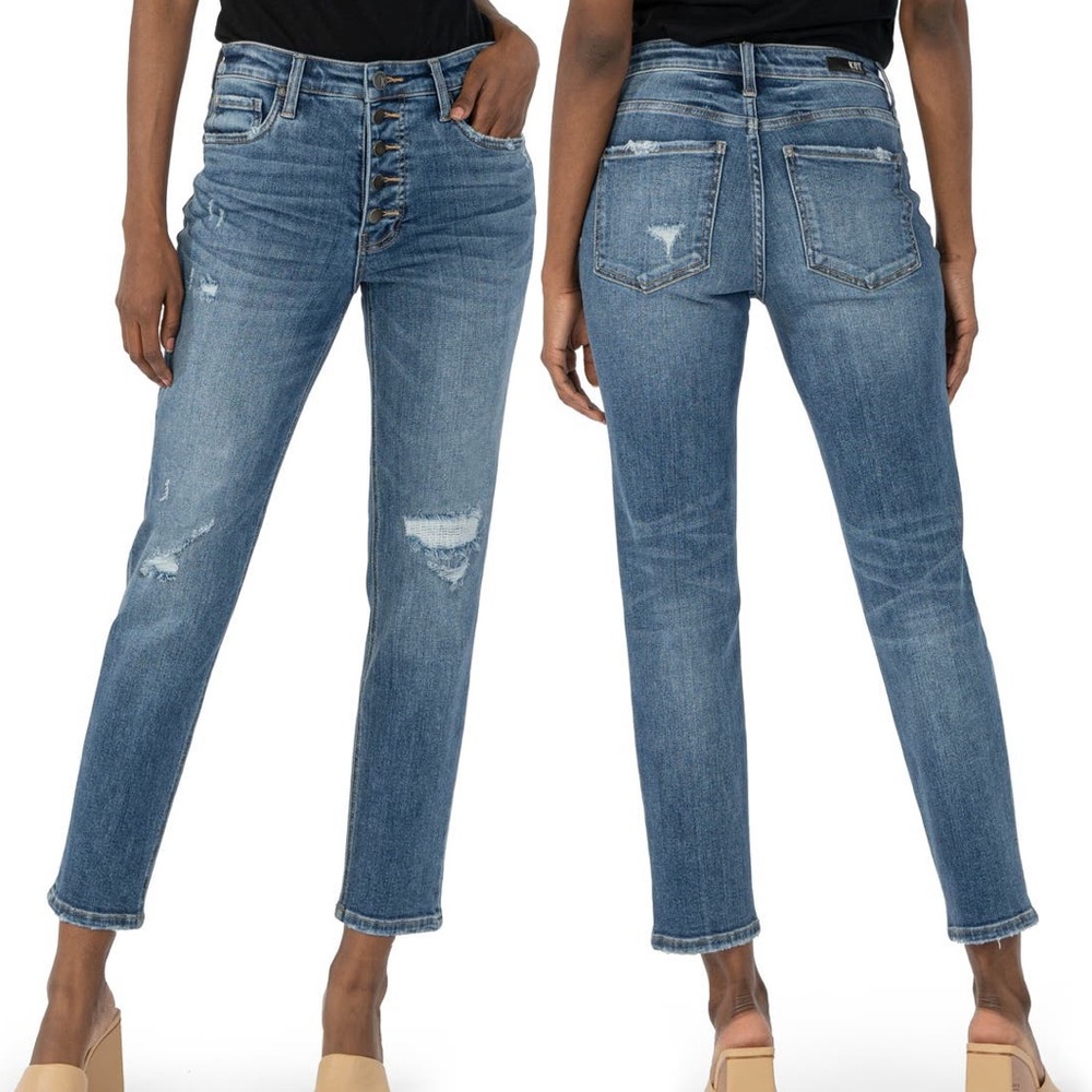 Rachael Fab Ab Exposed
Button Mom Jeans